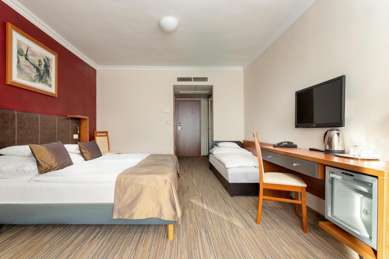Hotel Eger & Park Exterior foto