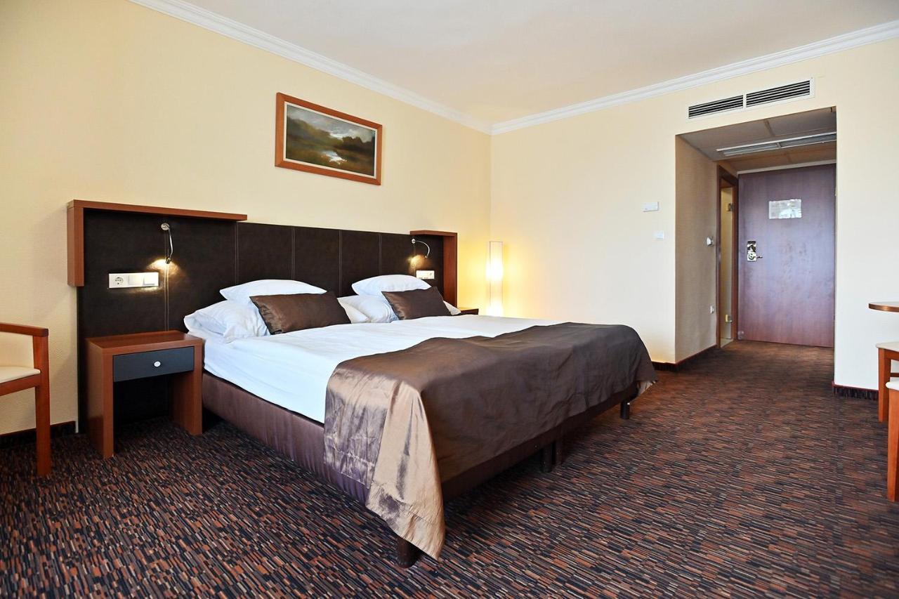 Hotel Eger & Park Exterior foto