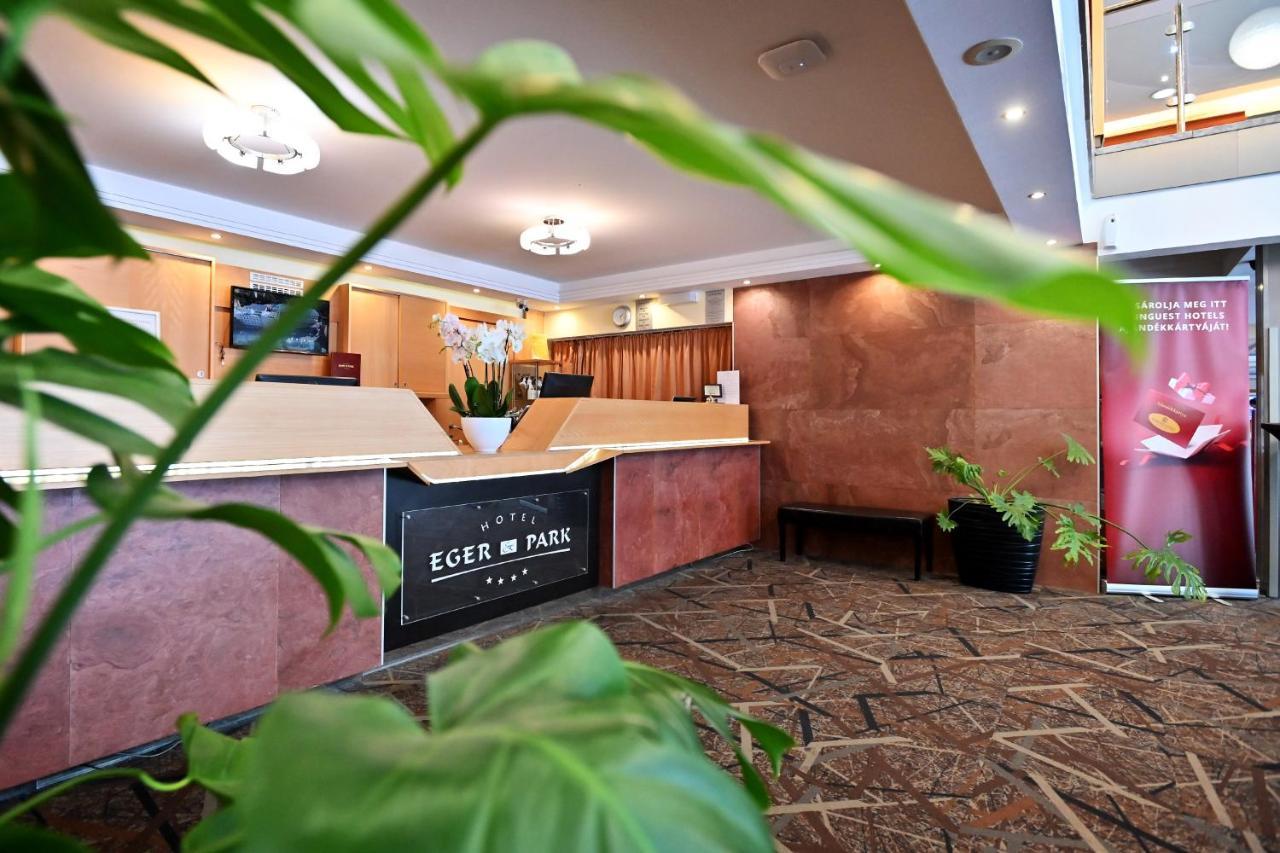 Hotel Eger & Park Exterior foto