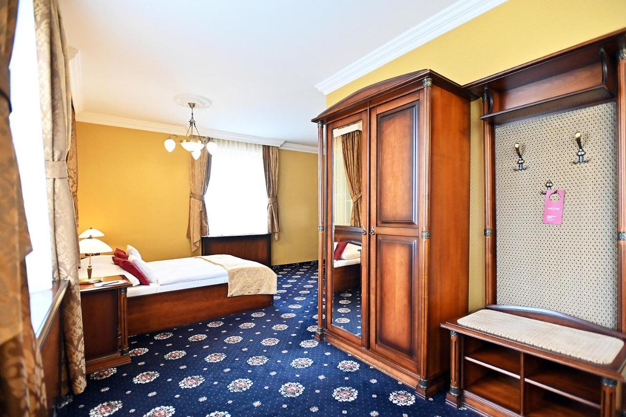 Hotel Eger & Park Exterior foto
