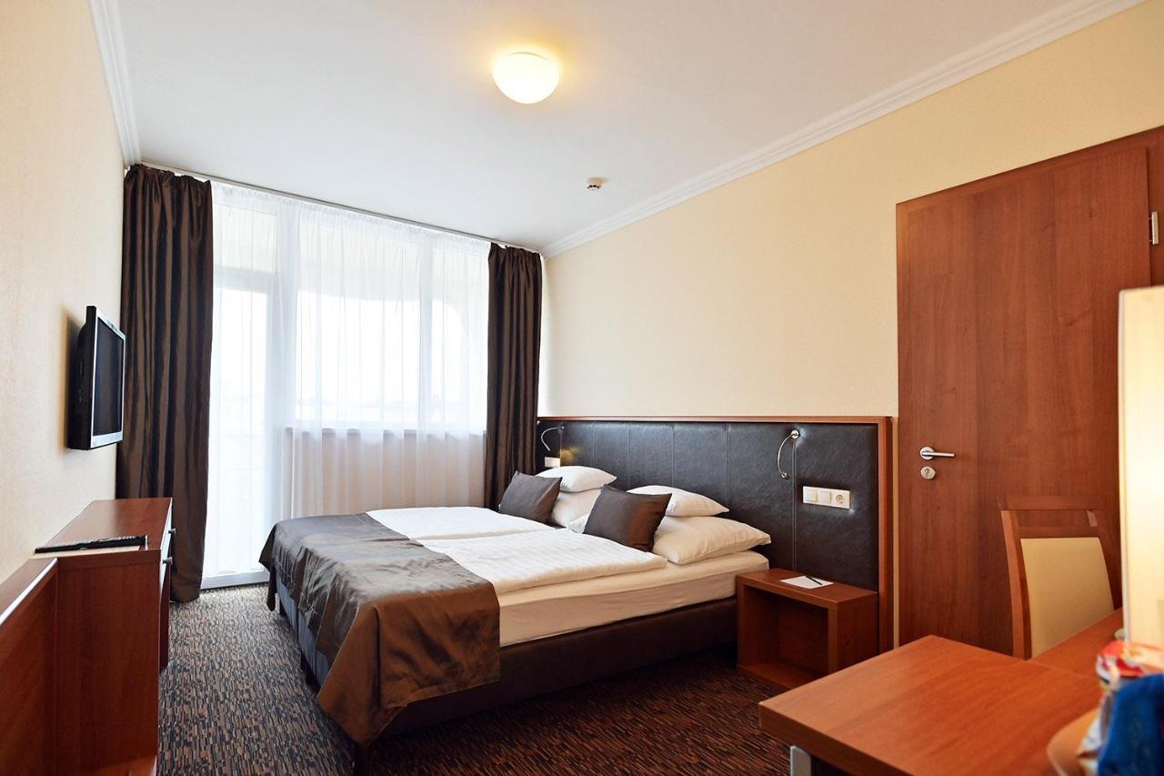 Hotel Eger & Park Exterior foto